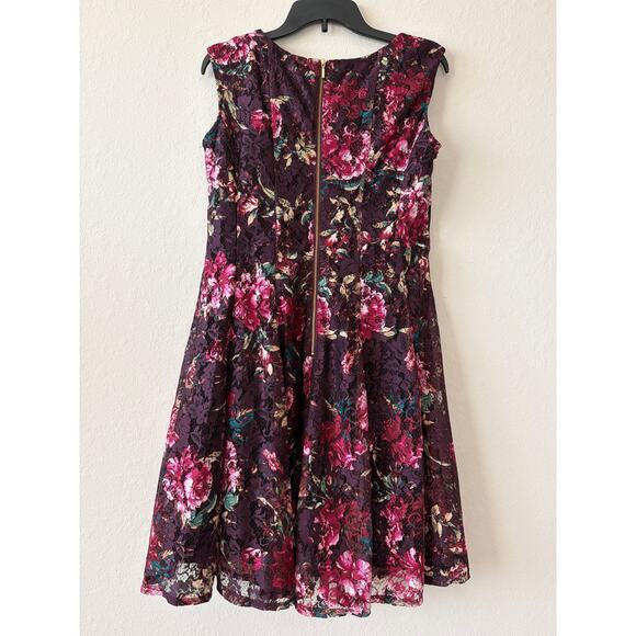 Roz & Ali Burgundy Laced Floral Dress Sleeveless Fit & Flare Lined Women’s Sz 8 - Picture 4 of 9